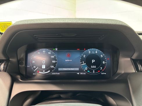 New 2026 Land Rover Discovery Sport Landmark AWD/4WD image 17