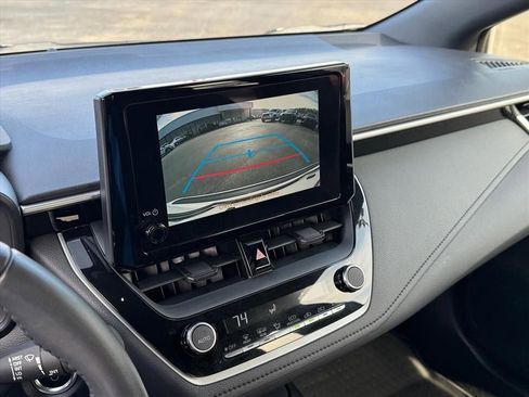 Used 2024 Toyota Corolla SE w/ SE Package image 25