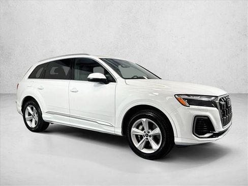 Used 2025 Audi Q7 2.0T Premium AWD/4WD image 3