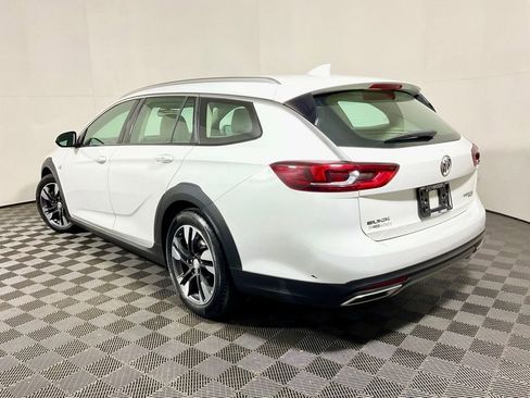 Used 2018 Buick Regal Preferred w/ Sights and Sounds Package image 11