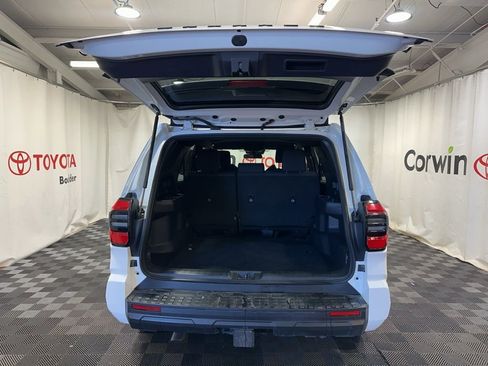 Used 2025 Toyota 4Runner SR5 image 17
