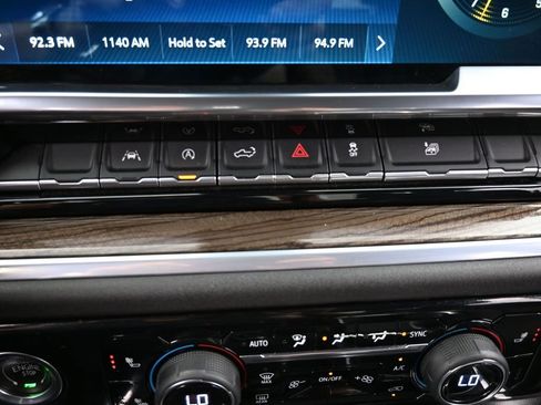 Used 2022 Chevrolet Silverado 1500 RST image 25