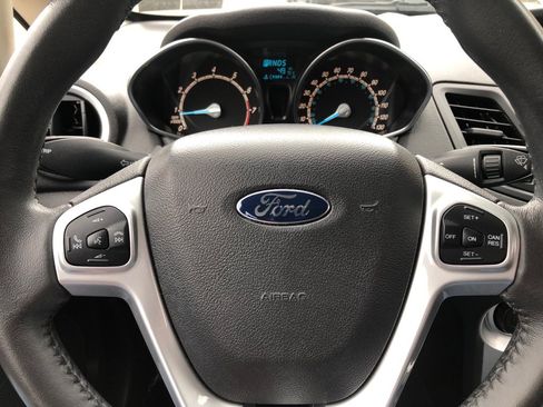 Used 2015 Ford Fiesta SE image 29
