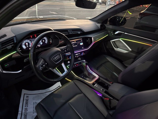 Used 2020 Audi Q3 2.0T Premium w/ Convenience Package AWD/4WD image 17
