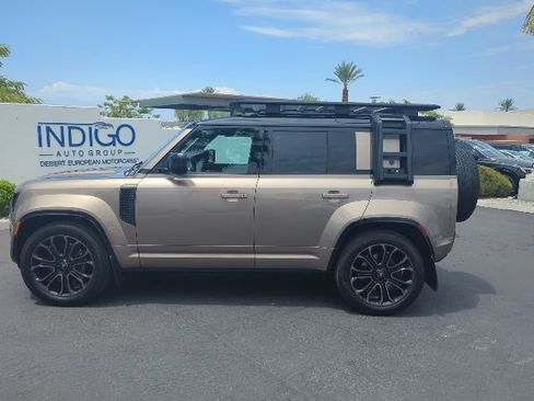 Used 2025 Land Rover Defender 110 AWD/4WD image 8