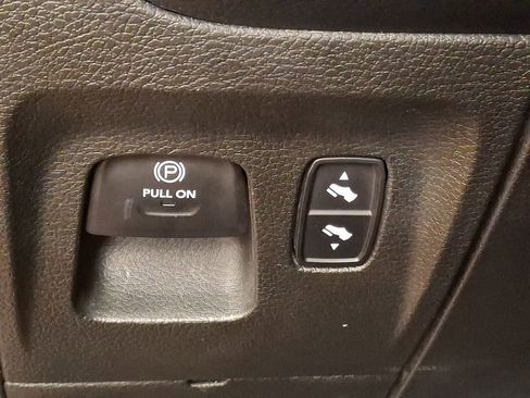 Used 2019 RAM 1500 Big Horn AWD/4WD image 23