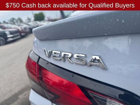 New 2025 Nissan Versa SR w/ Trunk Package image 41