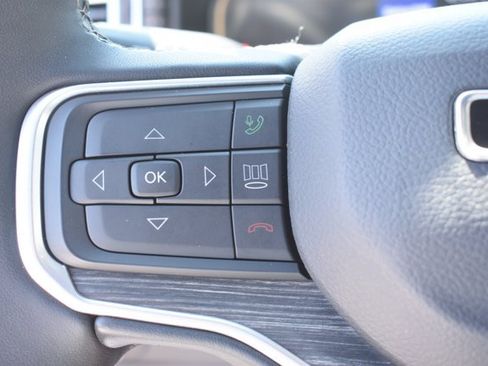 Used 2024 Jeep Wagoneer Series II w/ Flexible Seating Group RWD image 21