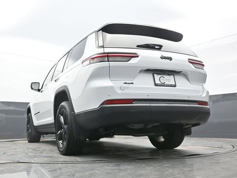 Used 2023 Jeep Grand Cherokee L Laredo image 57