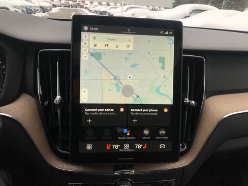 New 2026 Volvo XC60 B5 Plus w/ Protection Package Premier image 23