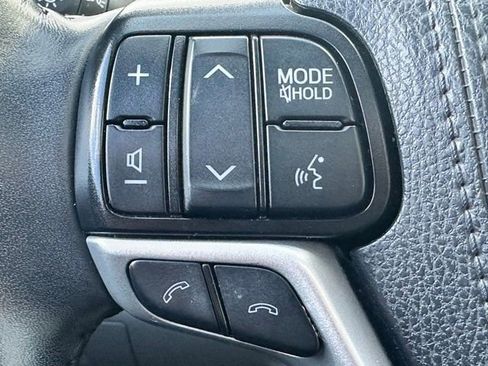 Used 2019 Toyota Highlander XLE AWD/4WD image 13