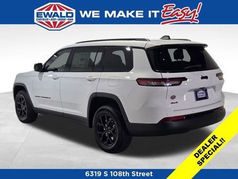 New 2025 Jeep Grand Cherokee L Altitude AWD/4WD image 15