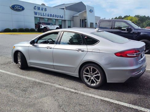 Used 2020 Ford Fusion SEL FWD image 4