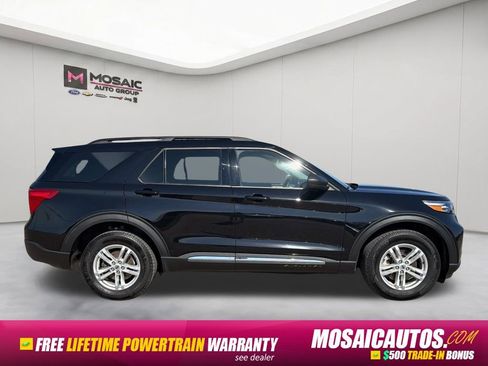 Used 2023 Ford Explorer XLT w/ Equipment Group 202A AWD/4WD image 3