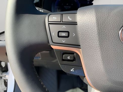 New 2025 Toyota Crown Signia XLE image 25