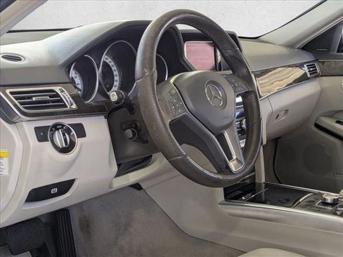 Used 2014 Mercedes-Benz E 350 Sedan image 2