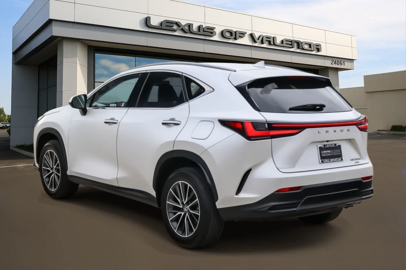 Used 2024 Lexus NX 350h AWD w/ Vision Package image 2