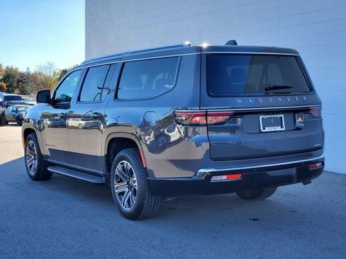 Used 2024 Jeep Wagoneer L Series II w/ Flexible Seating Group image 4