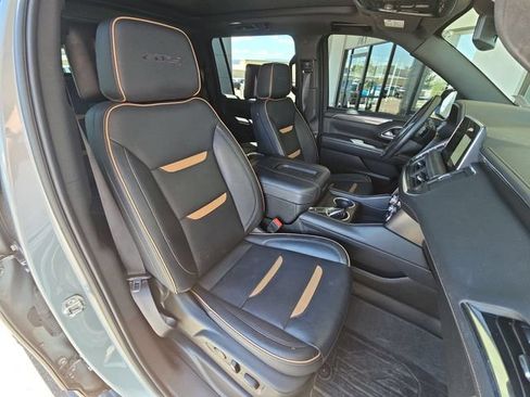 Used 2023 GMC Yukon XL AT4 w/ AT4 Premium Package AWD/4WD image 20