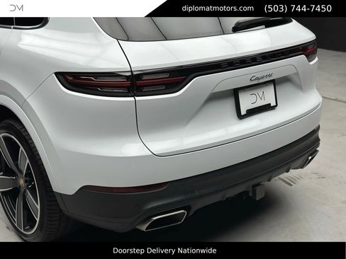 Used 2023 Porsche Cayenne image 15