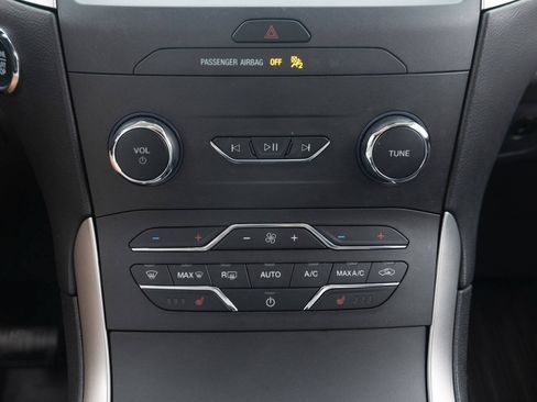 Used 2020 Ford Edge SEL w/ Convenience Package AWD/4WD image 35
