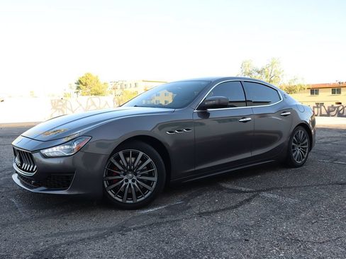 Used 2018 Maserati Ghibli S Q4 AWD/4WD image 2