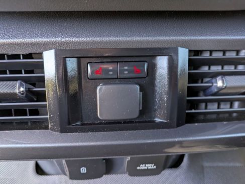 Used 2023 Ford F150 Lariat w/ Equipment Group 502A High image 14