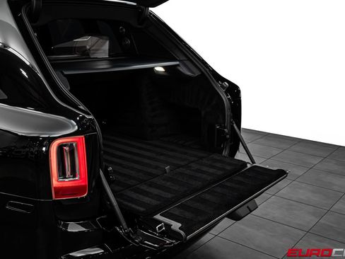 Used 2022 Rolls-Royce Cullinan w/ Cullinan Package AWD/4WD image 20