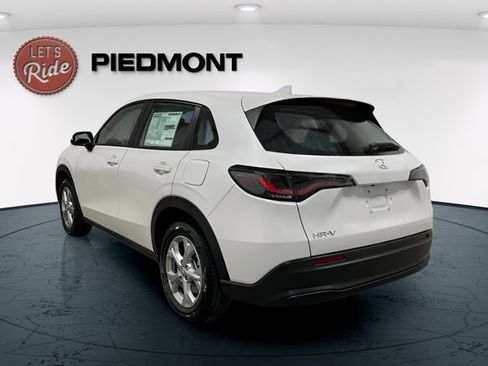 Certified 2024 Honda HR-V LX image 6