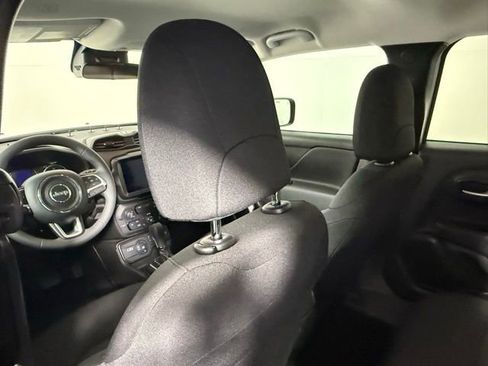 Used 2023 Jeep Renegade Latitude image 35