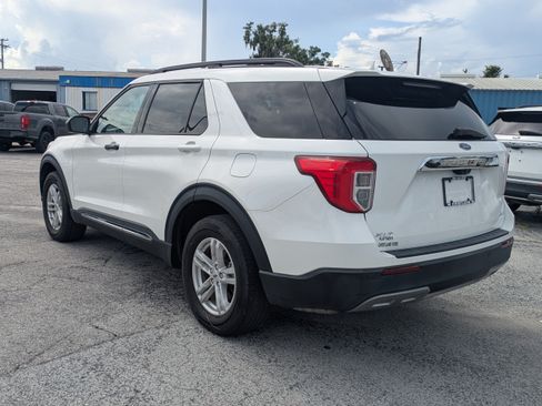 Used 2022 Ford Explorer XLT w/ Equipment Group 202A AWD/4WD image 6