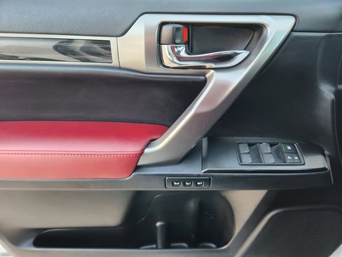 Used 2023 Lexus GX 460 Luxury image 30