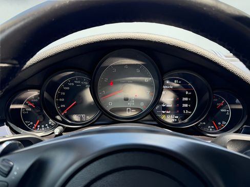 Used 2016 Porsche Panamera S RWD image 44