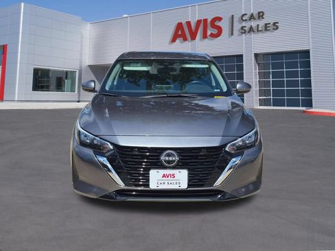 Used 2025 Nissan Sentra SV FWD image 2