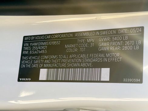 Used 2025 Volvo XC60 B5 Ultra w/ Climate Package image 44