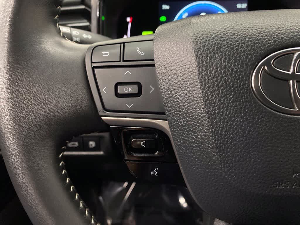 Used 2025 Toyota Camry SE FWD image 20