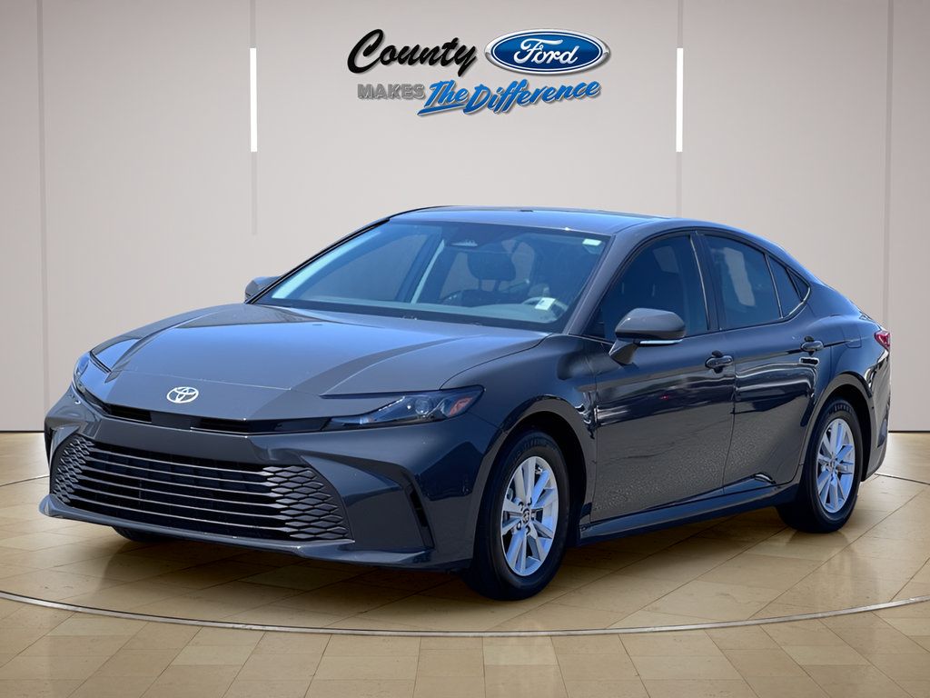 Used 2025 Toyota Camry LE FWD image 2