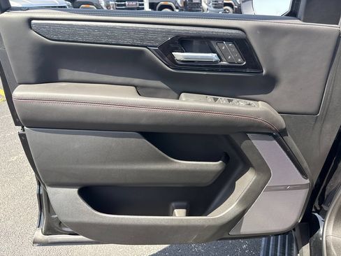 New 2026 GMC Yukon XL AT4 Ultimate AWD/4WD image 15