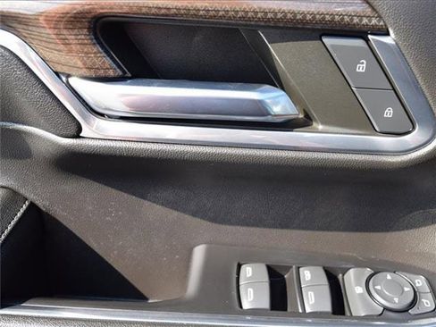 Used 2023 Chevrolet Silverado 1500 RST image 24