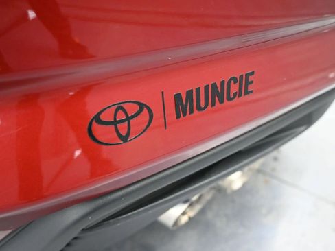 Used 2020 Chevrolet Camaro LT image 41