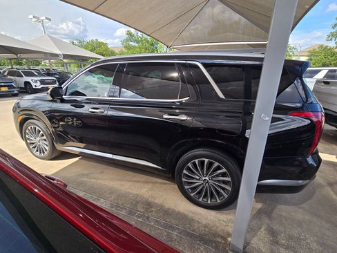 Used 2023 Hyundai Palisade Calligraphy w/ Cargo Package AWD/4WD image 6
