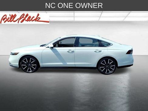 Used 2024 Honda Accord Touring image 2