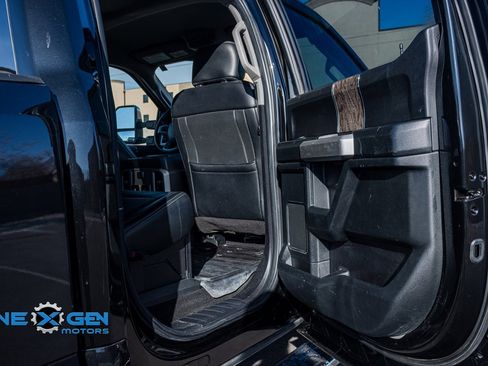 Used 2019 Ford F350 Lariat w/ Lariat Ultimate Package image 31