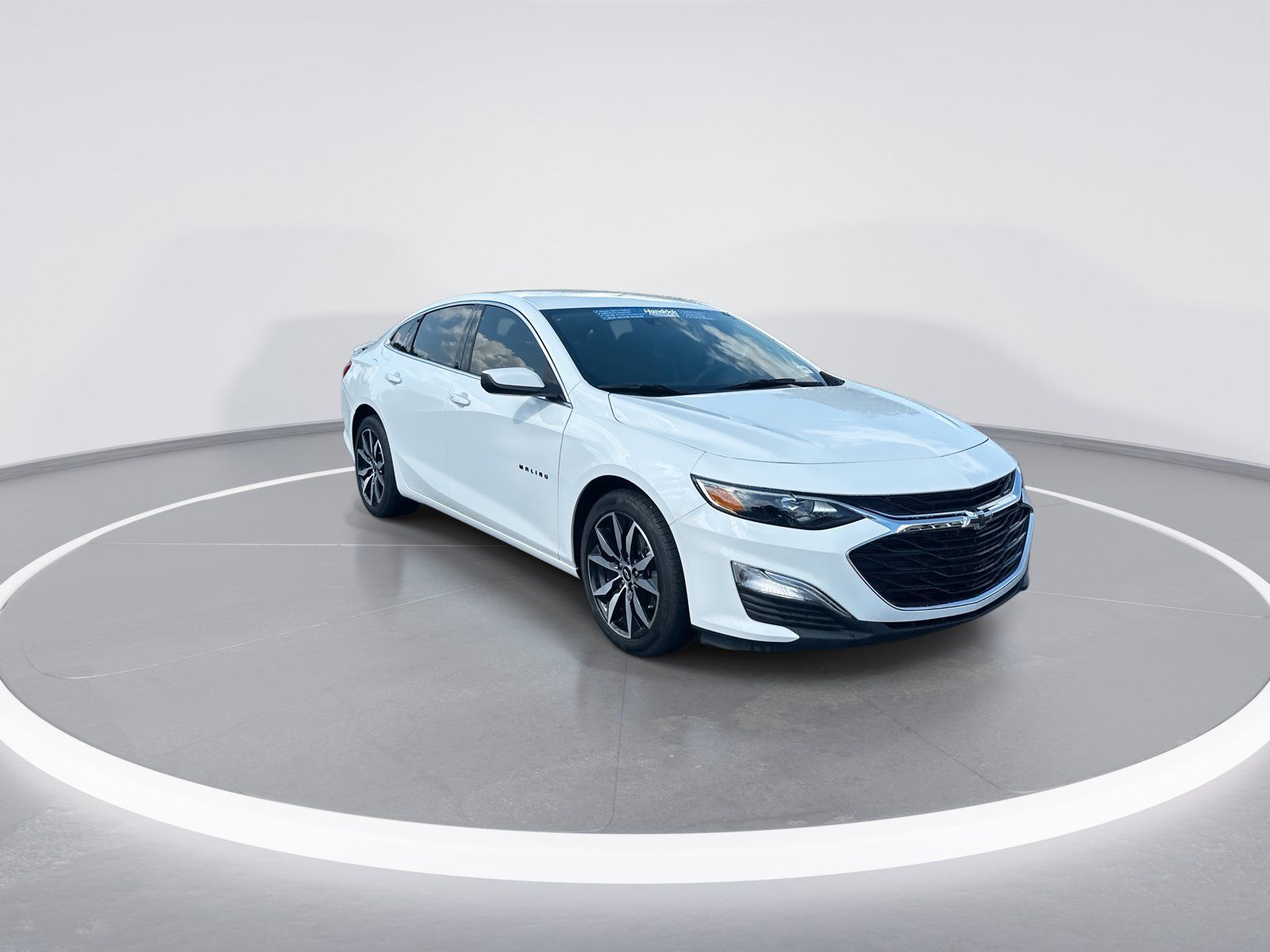 Used 2024 Chevrolet Malibu RS FWD image 2