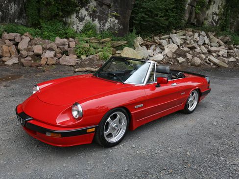 Used 1989 Alfa Romeo Spider Quadrifoglio RWD image 3