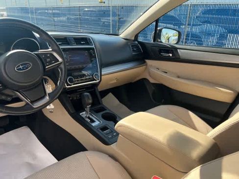 Used 2019 Subaru Outback 2.5i Premium w/ Popular Package #2 AWD/4WD image 17