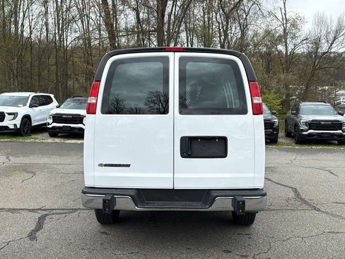 Used 2024 Chevrolet Express 2500 w/ Driver Convenience Package RWD image 7