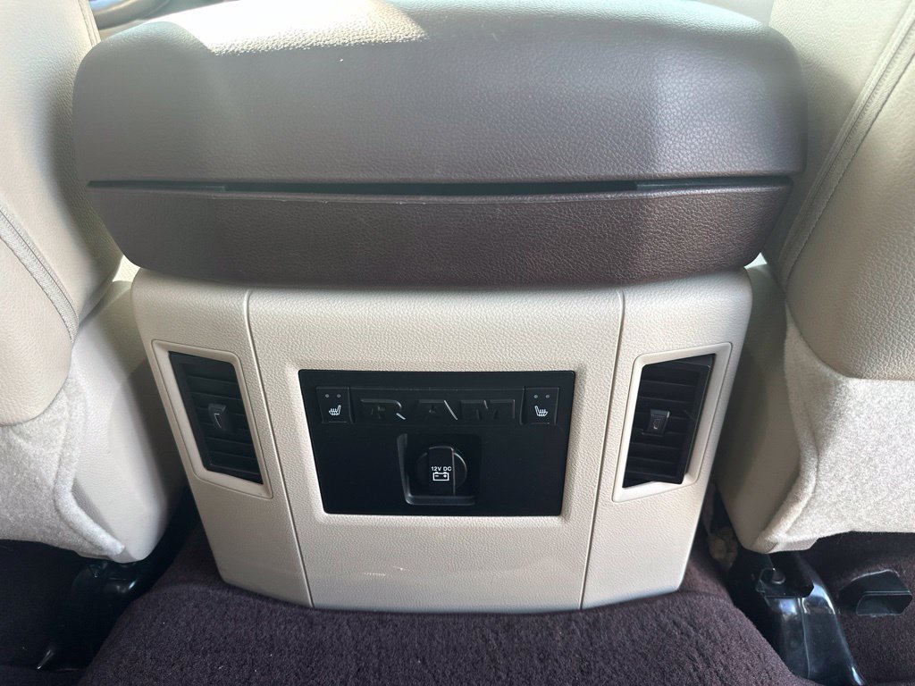 Used 2017 RAM 1500 Laramie w/ Convenience Group AWD/4WD image 27