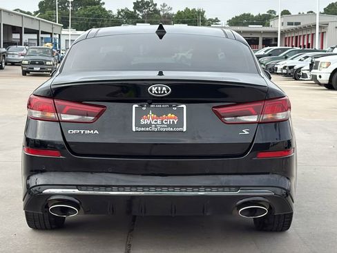 Used 2019 Kia Optima S w/ S Panoramic Sunroof Package FWD image 4