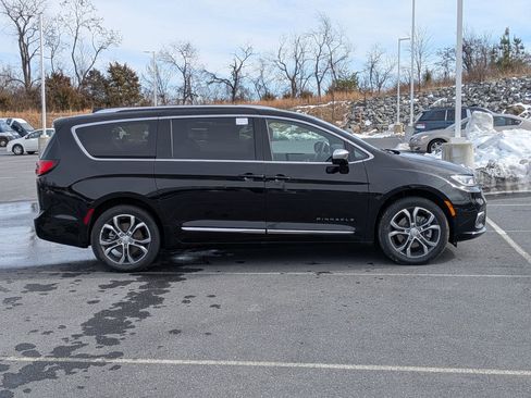 New 2026 Chrysler Pacifica Pinnacle w/ Trailer Tow Group image 4